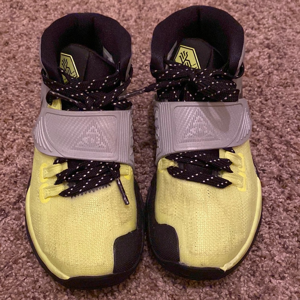Kids Kyrie 6